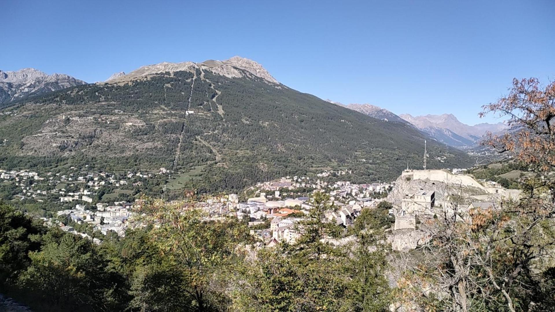 Le Guisanel Apartment Briançon Exterior foto